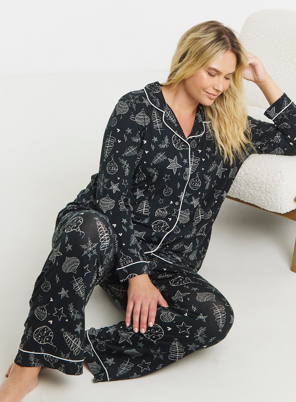 SIMPLY BE Pretty Lounge Revere Pyjama Set 12-14