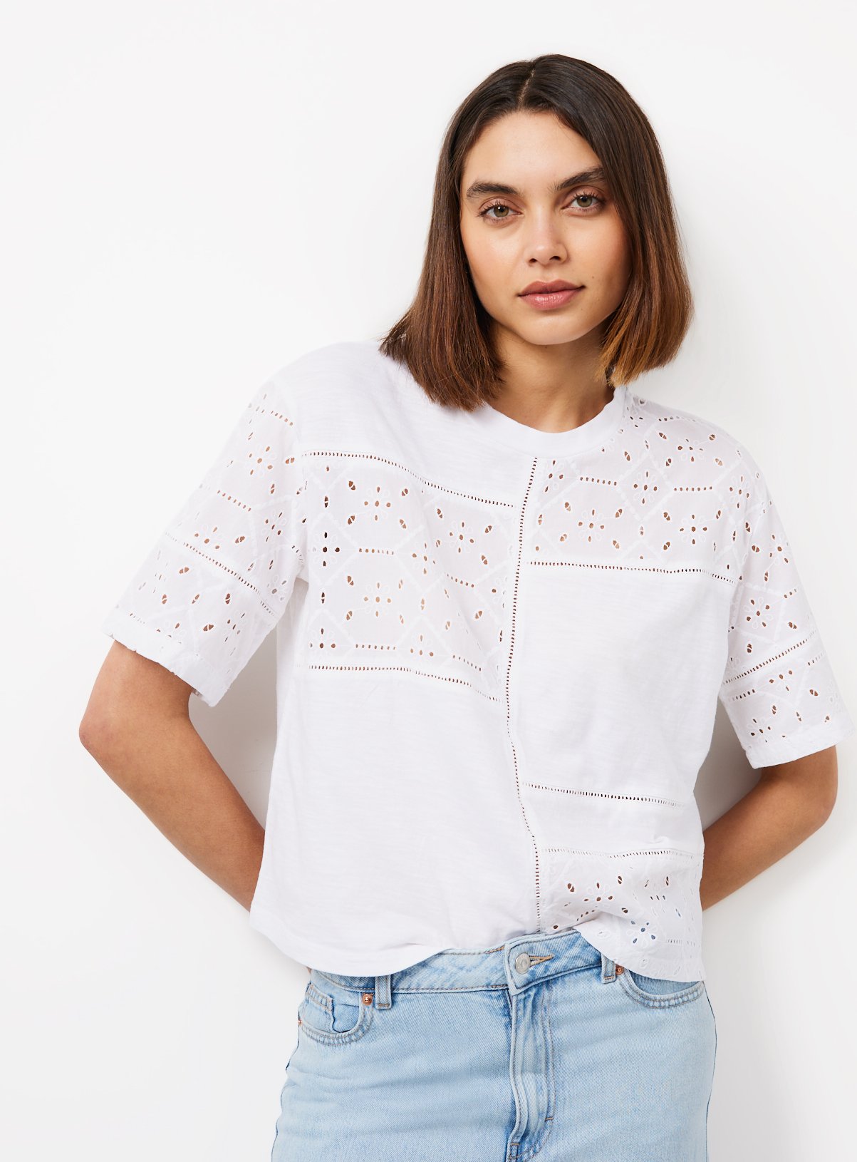 White Broderie Detail T-Shirt L