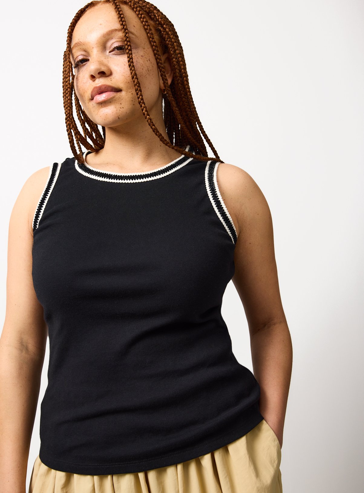 Black Crochet Trim Detail Vest 18