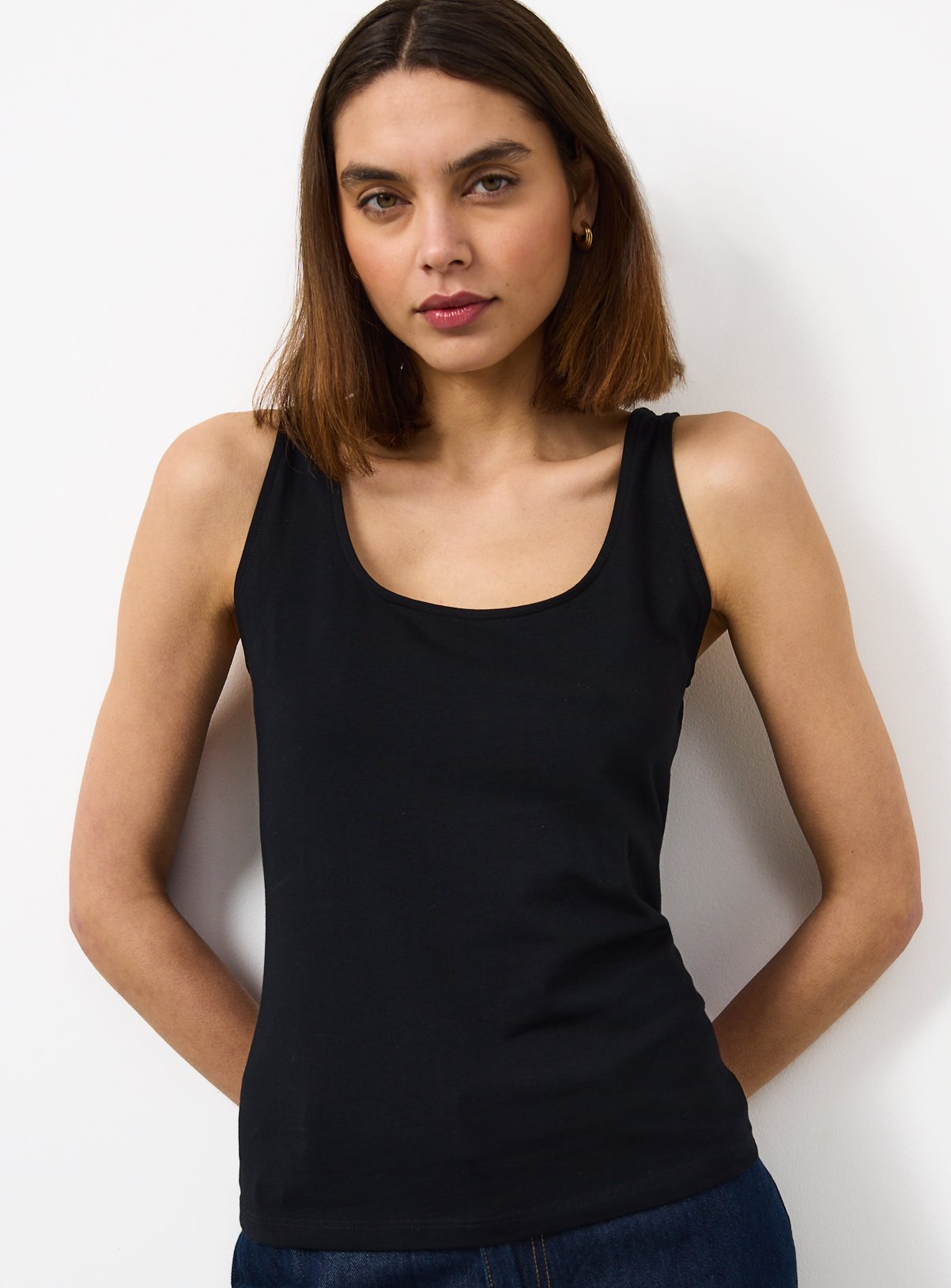 Black Square Neckline Vest 18