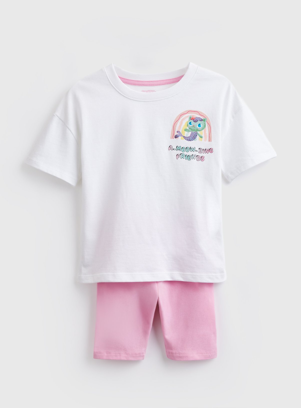 White Gabby's Dollhouse Graphic T-Shirt & Cycle Shorts Set 