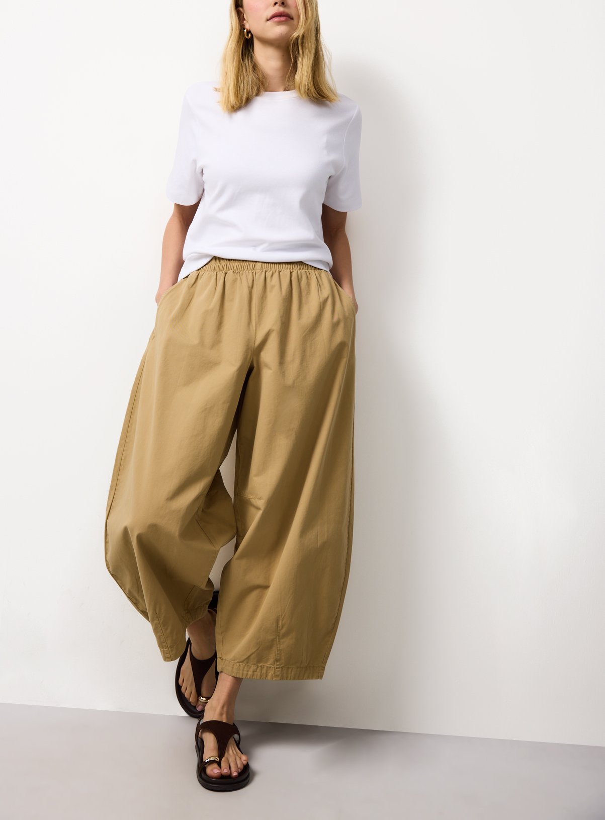 Relaxed Pull On Barrel Leg Trousers