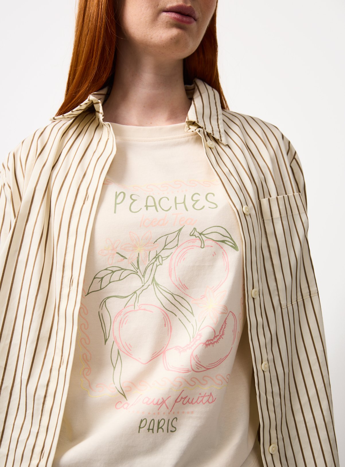 Stone Peaches Graphic T-Shirt