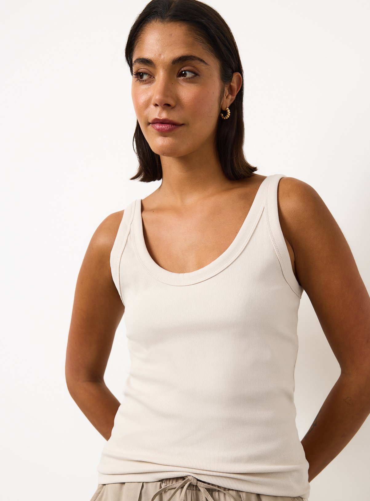 Stone Scoop Neck Strappy Vest 18