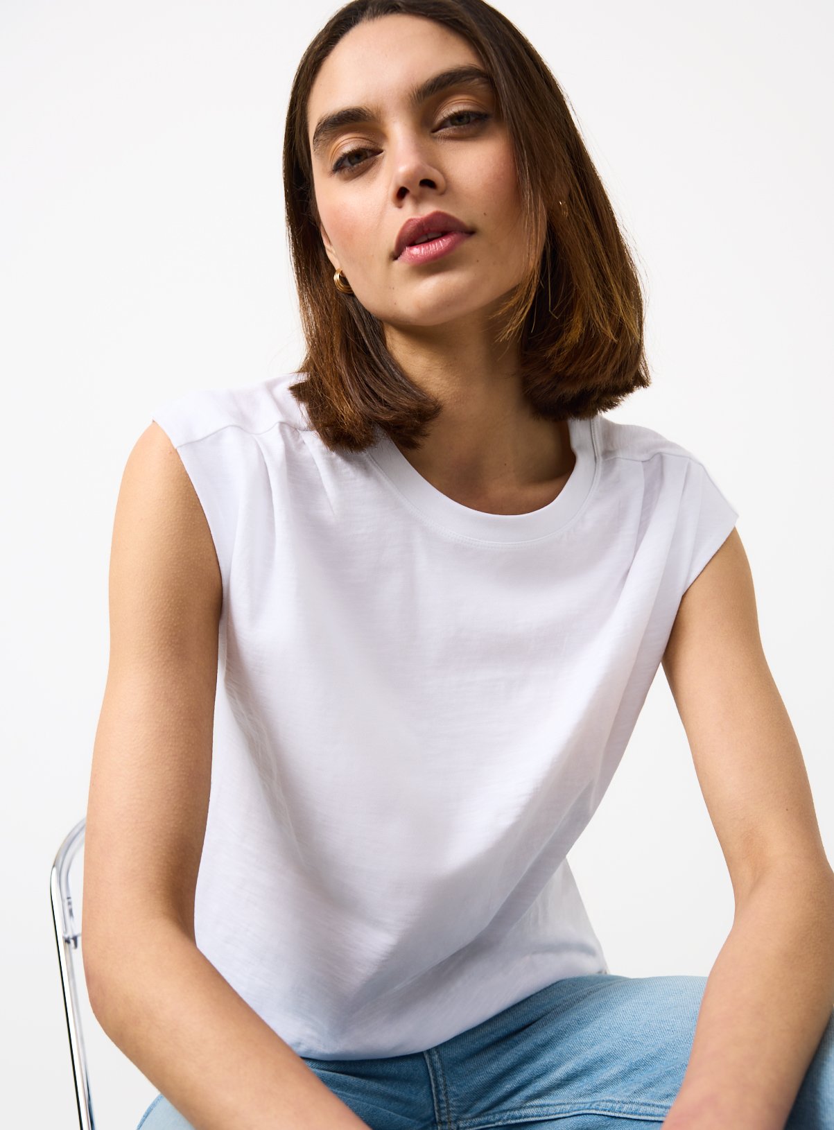 Sleeveless Slub Tee 