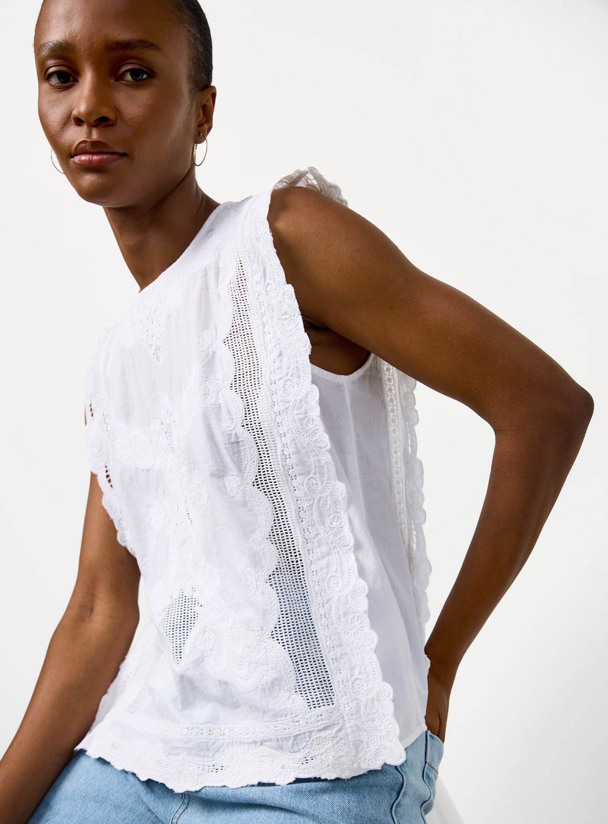 White Lace Embroidered Sleeveless Shell Top 22