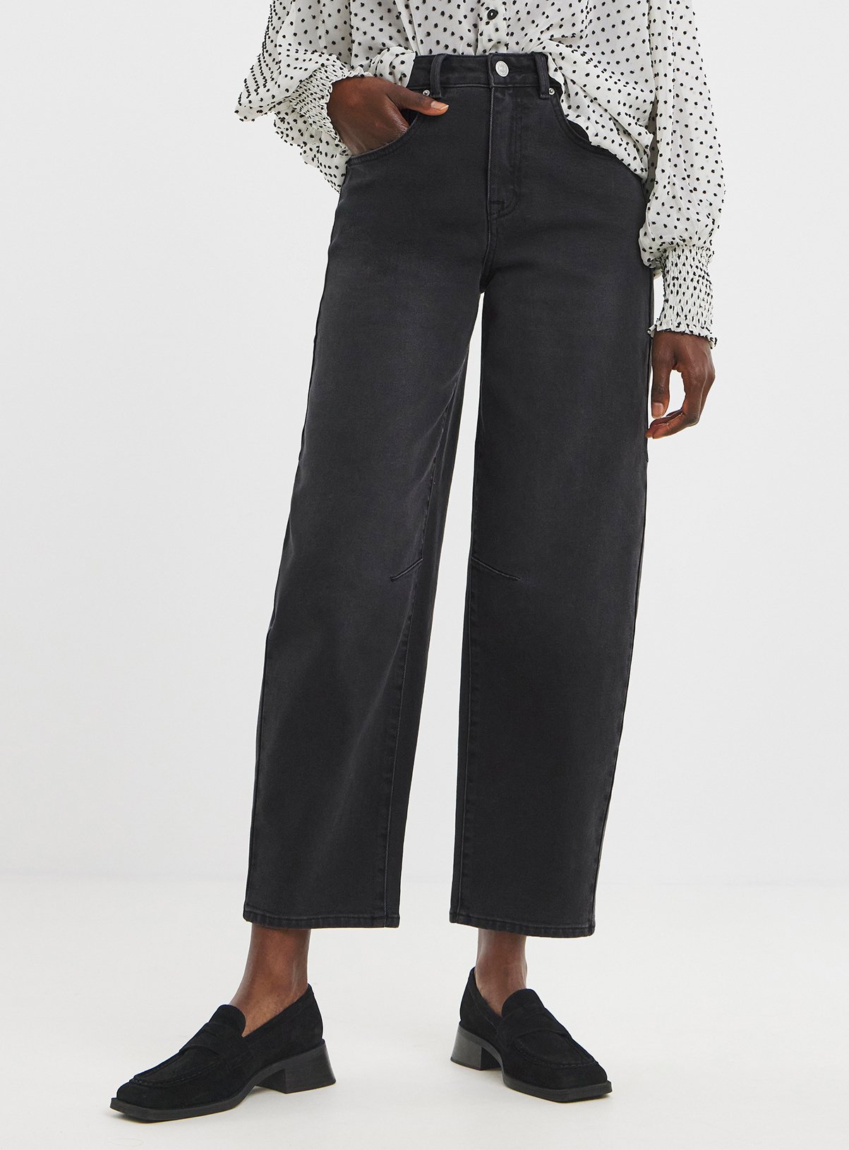 JD WILLIAMS Authentic Barrel Leg Jean 28