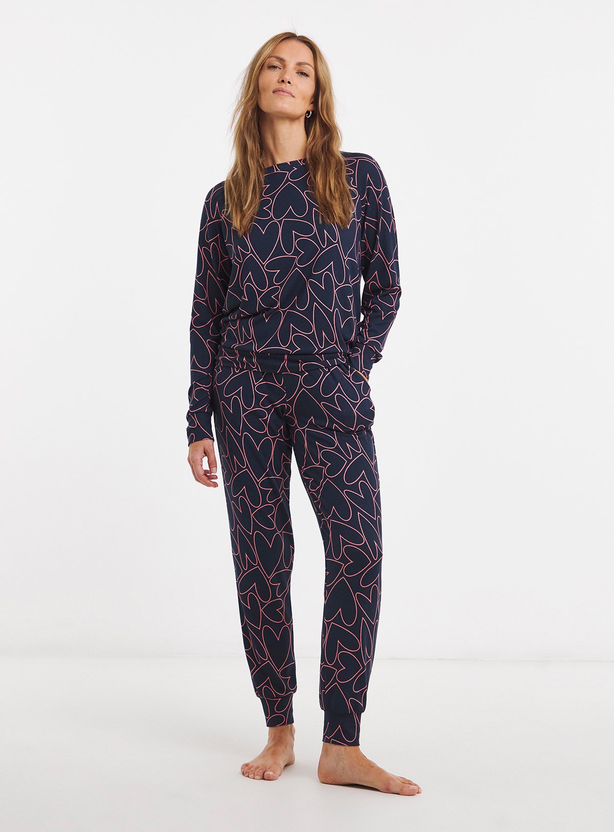 SIMPLY BE Pretty Secrets Soft Knit Crew Neck Heart Print Pyjama Set 