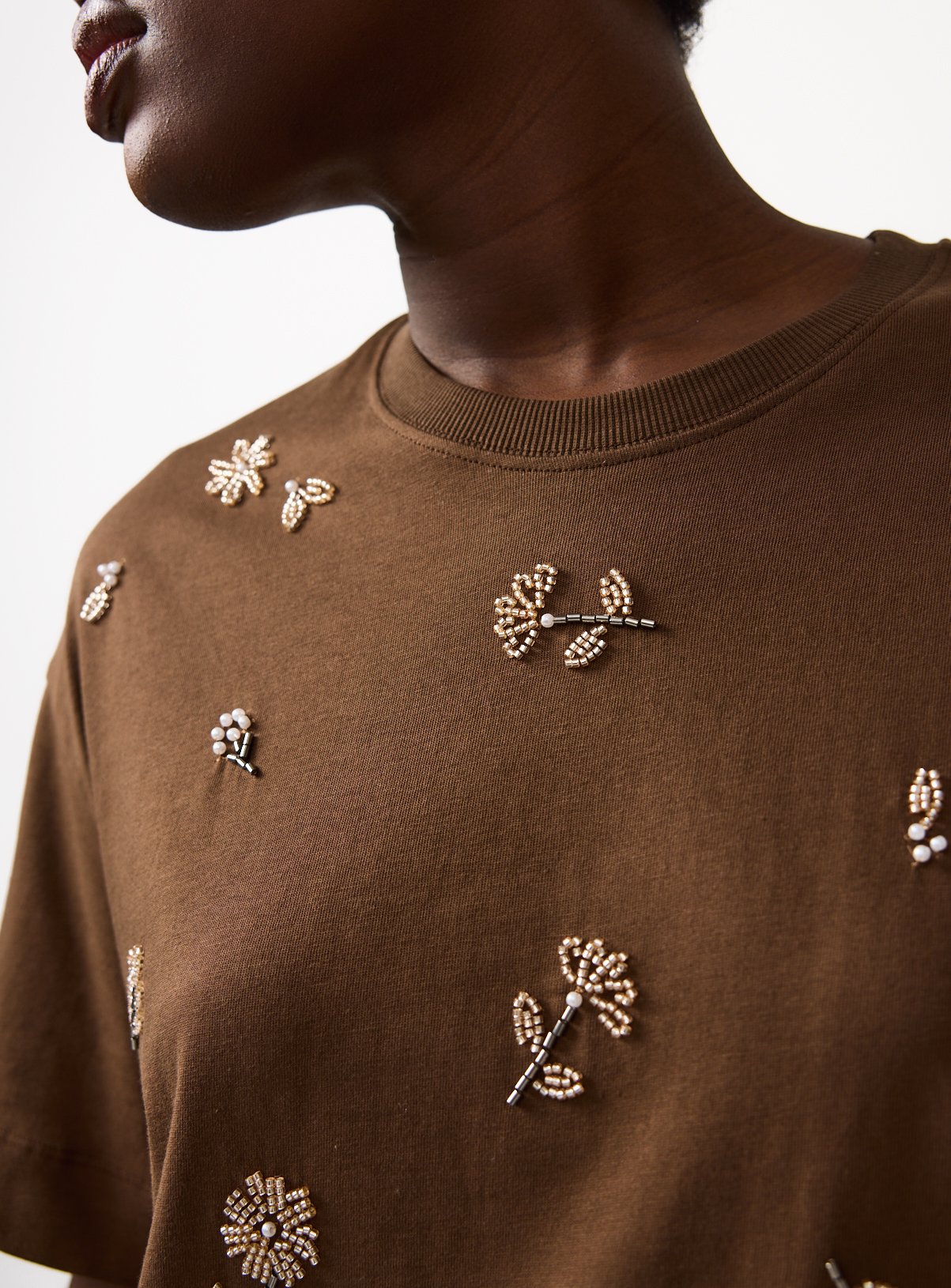 Brown Floral Embroidered T-Shirt XL