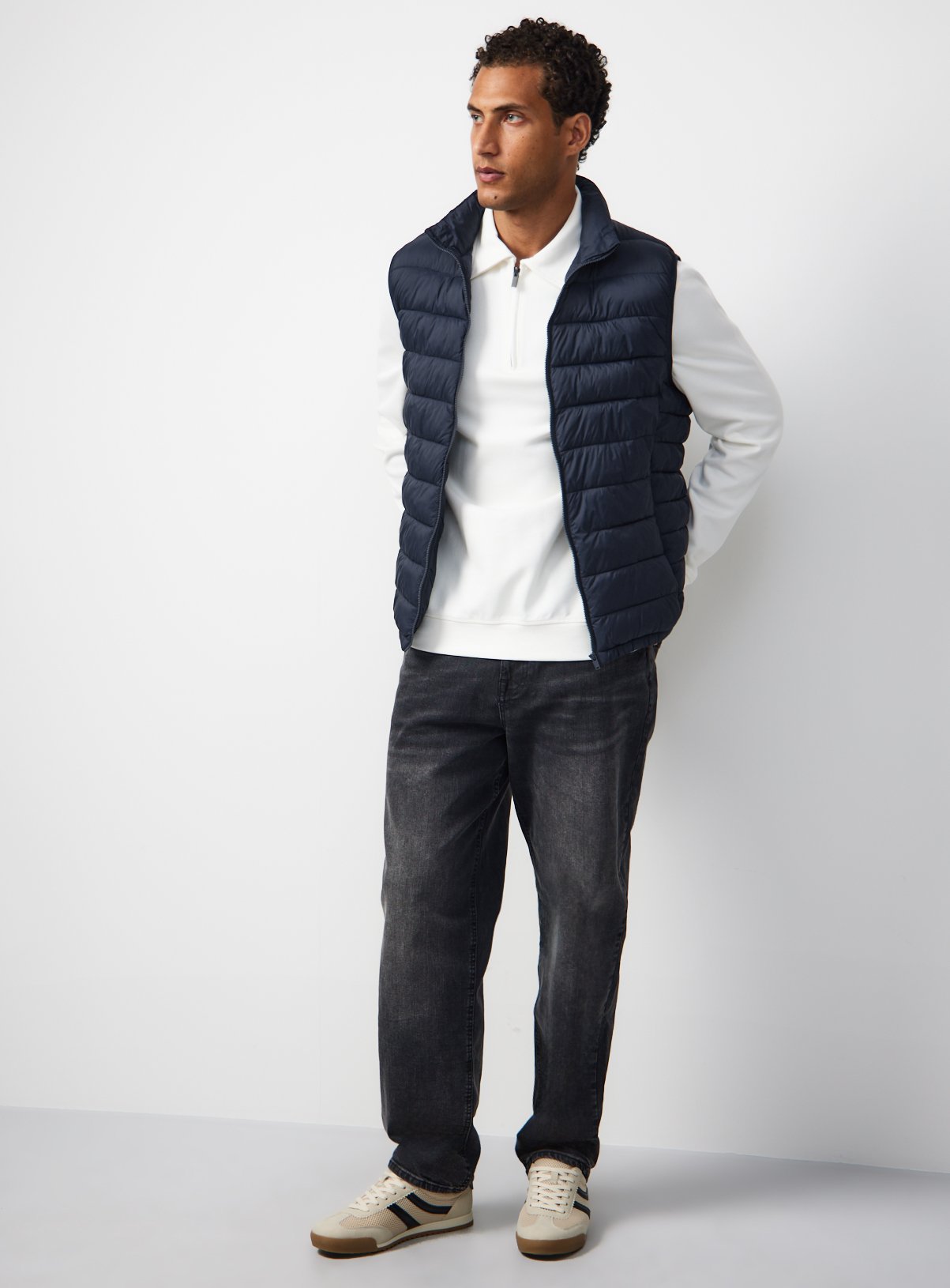 Padded Detachable Hood Gilet 