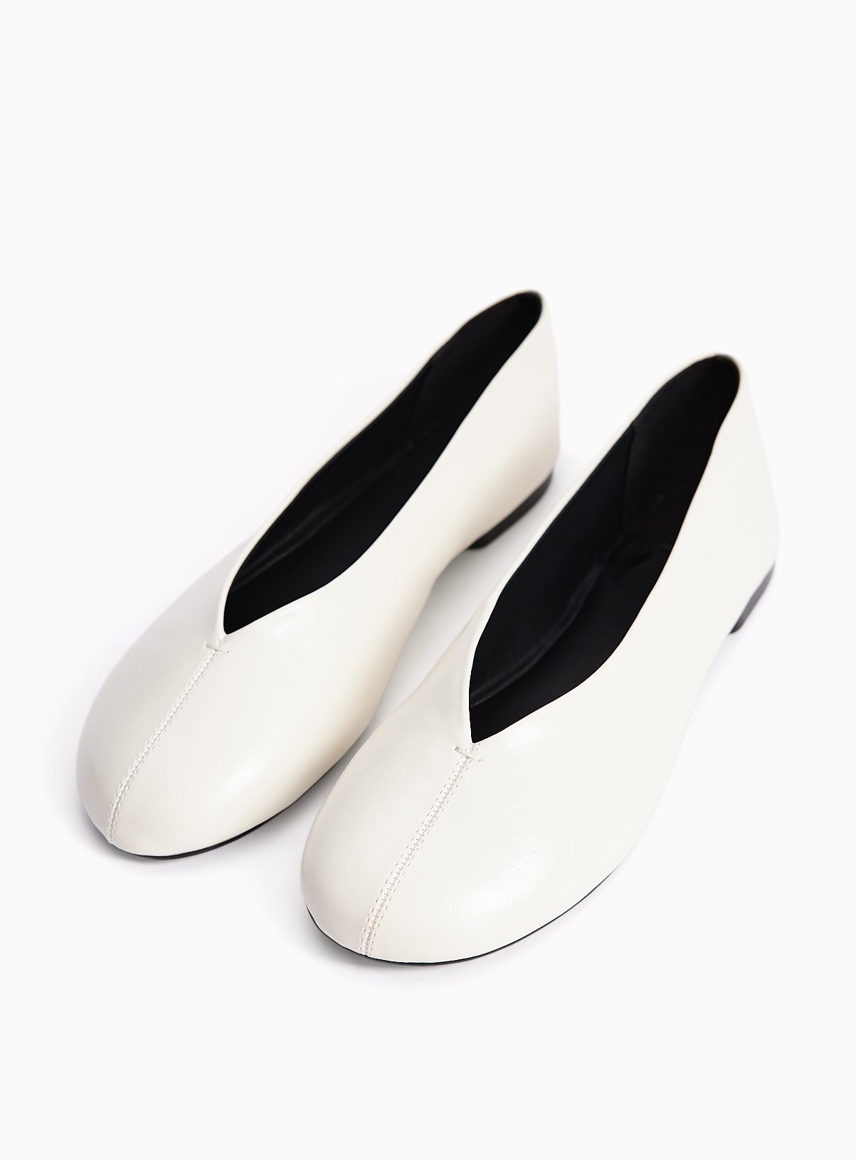 Space Cream Faux Leather Swung Toe Ballerina Shoes 