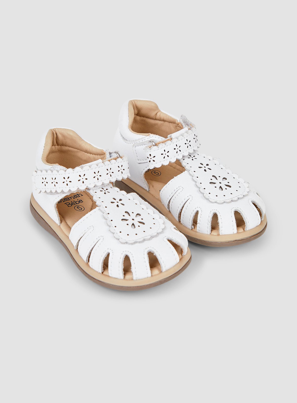 JOJO MAMAN BÉBÉ Pretty Leather Closed Toe Sandal 