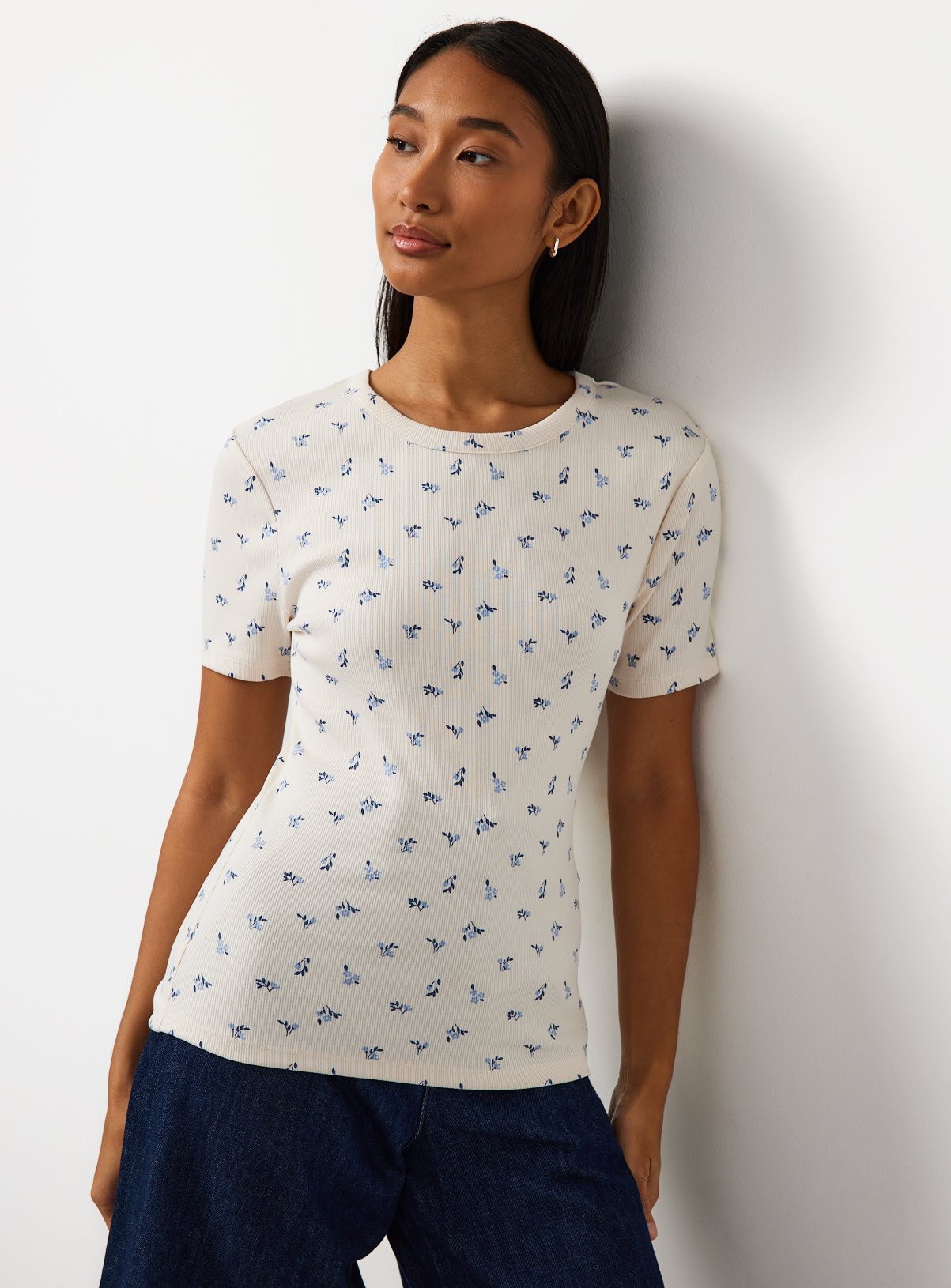 Cream Floral Print Slim Fit T-Shirt 22