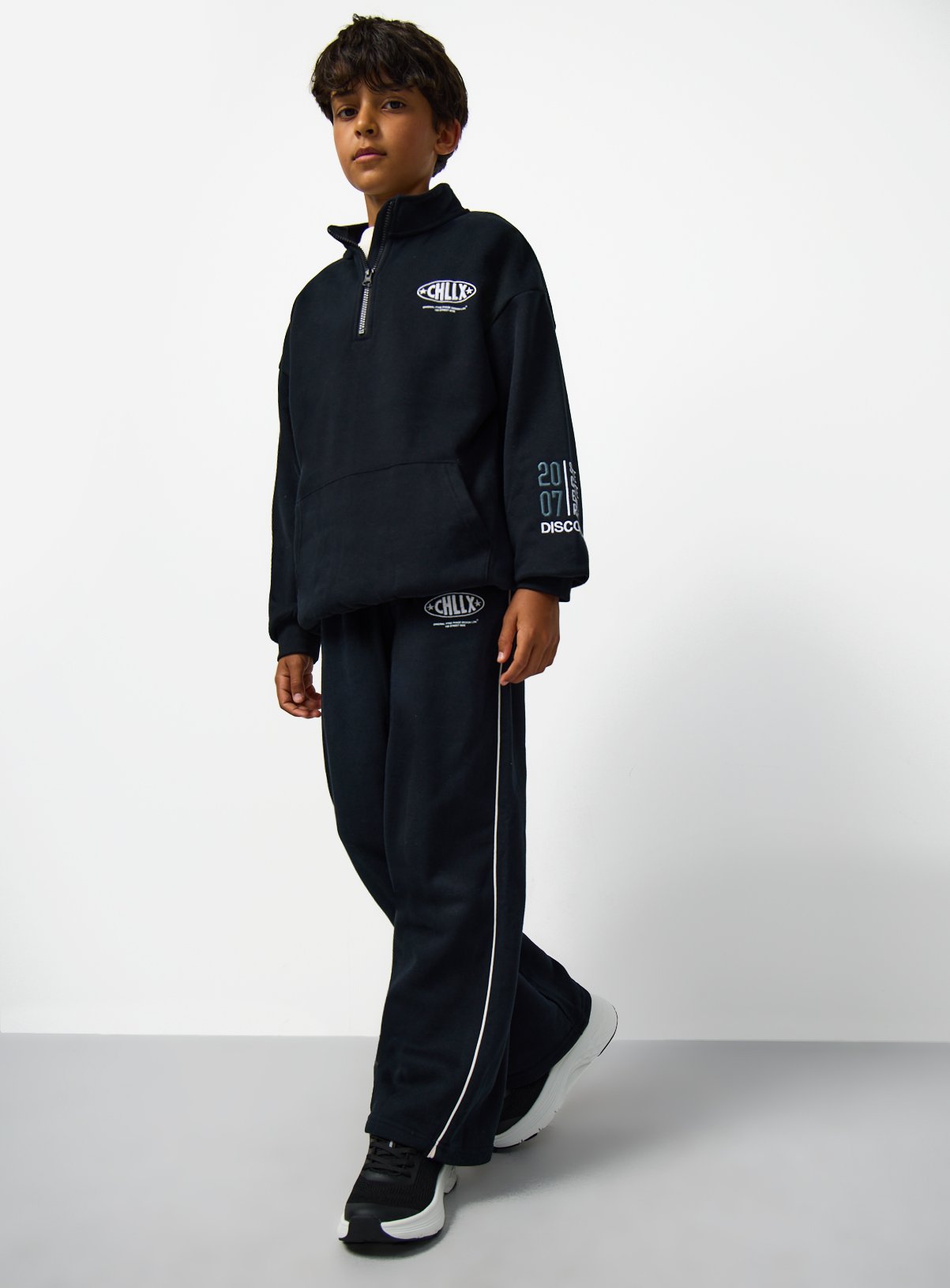 Black Chillax Graphic Sweatshirt & Joggers Set 