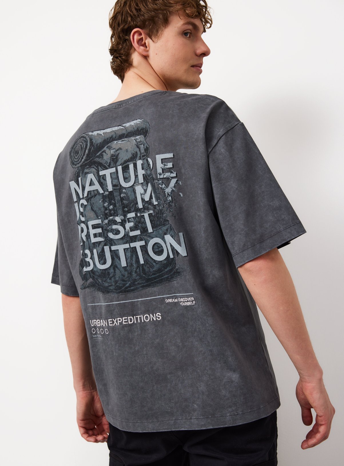 Grey Nature Is My Reset Button Graphic T-Shirt L