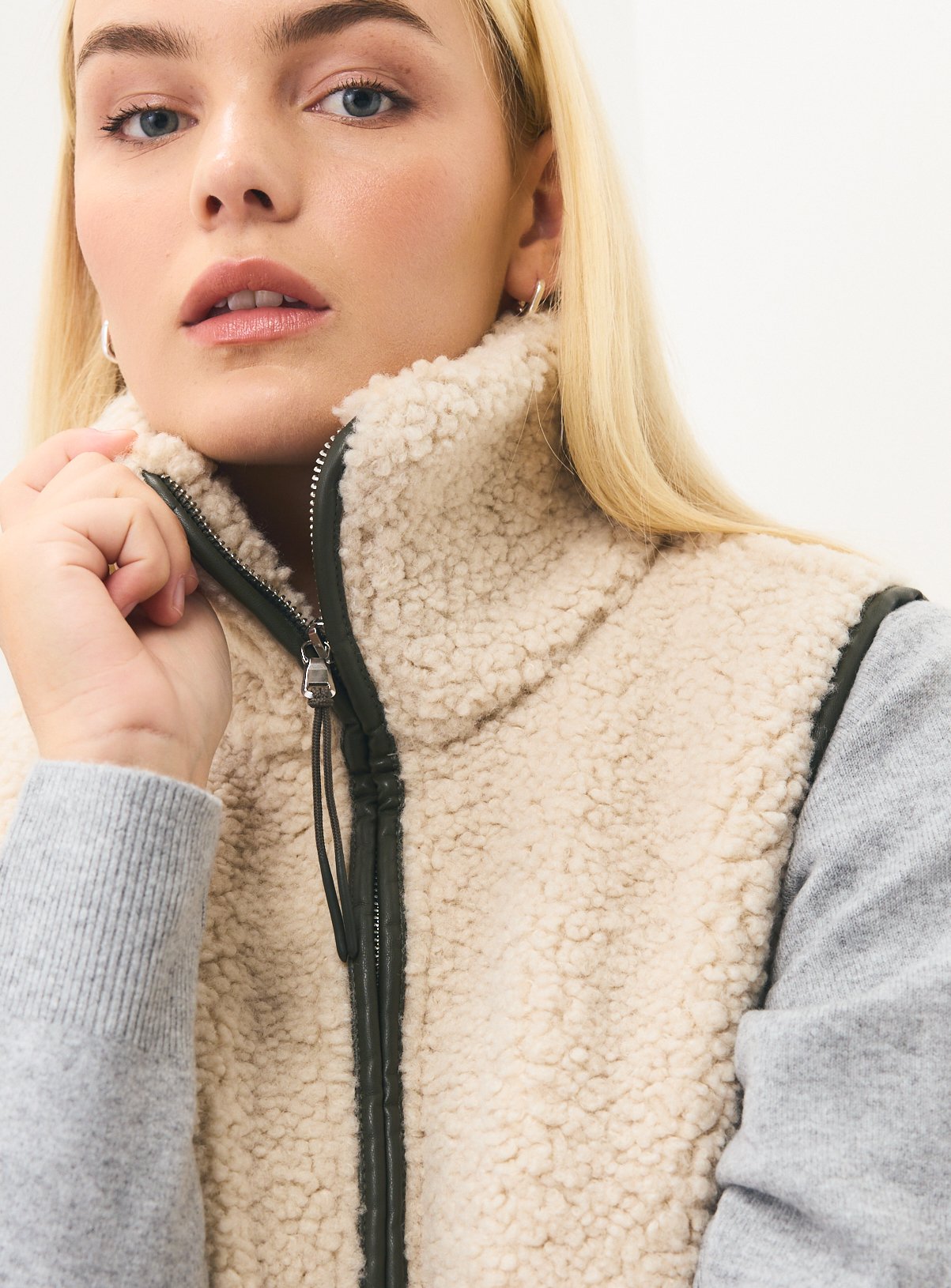 Borg Zip Through Gilet 