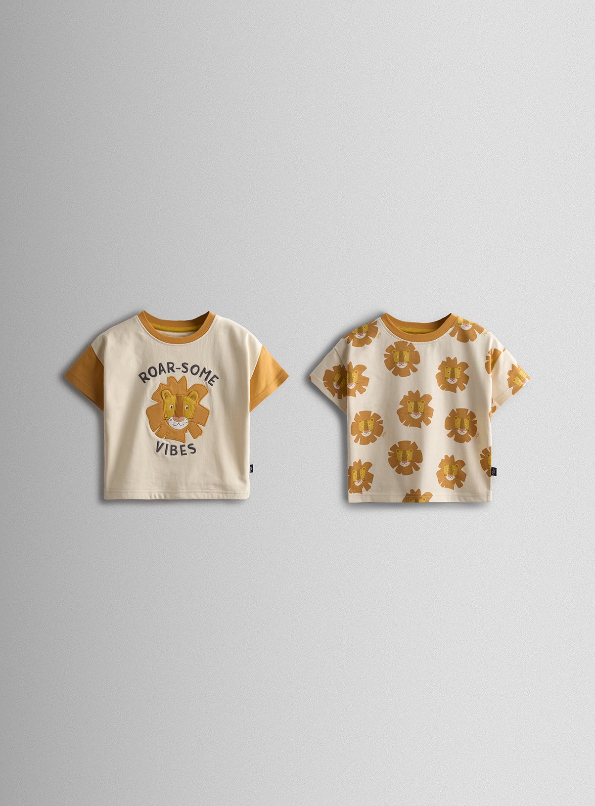 JOJO MAMAN BÉBÉ 2 Pack Roarsome Lion Applique & Printed T-Shirts 
