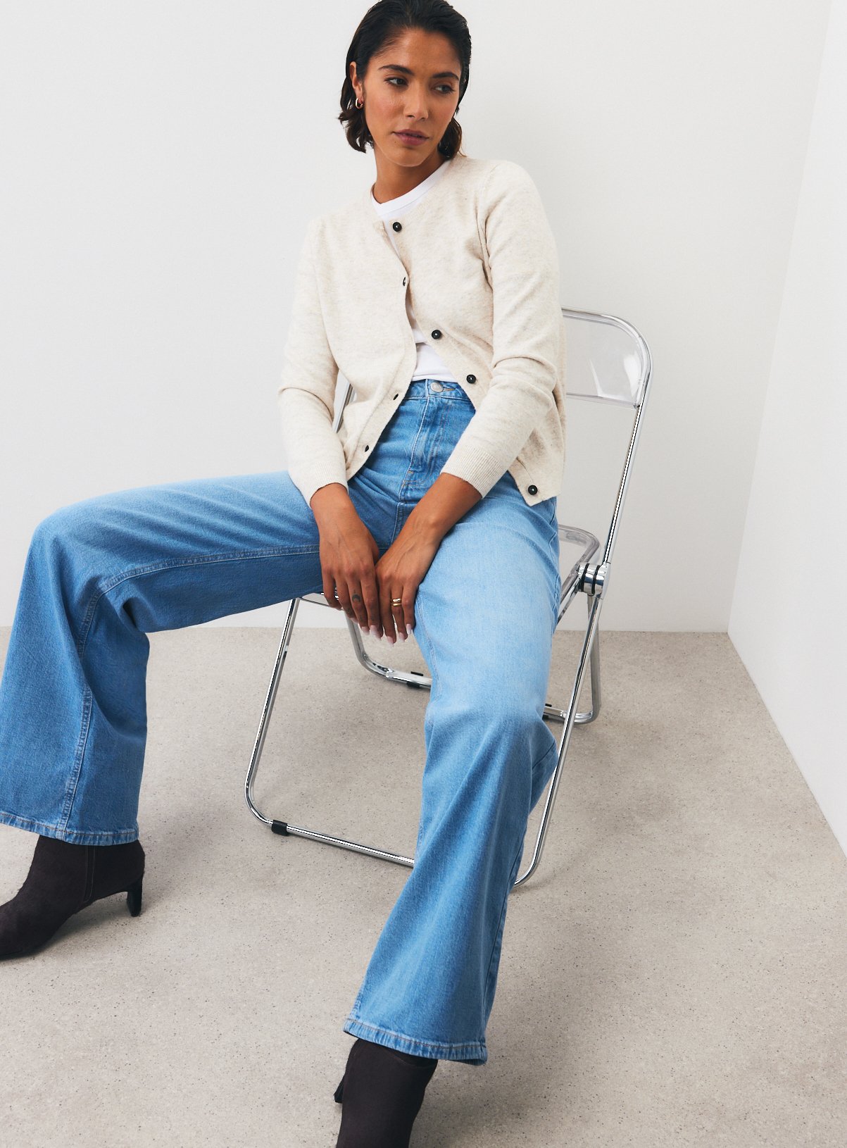 Mid Blue Wash Wide Leg Jeans 
