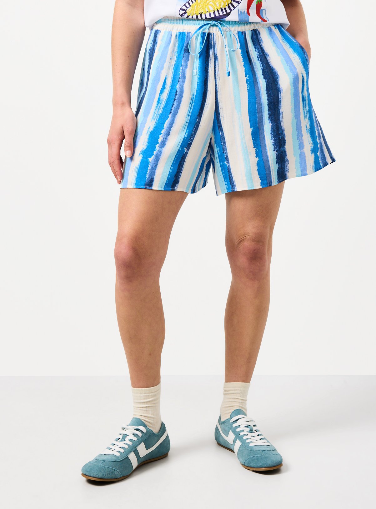 Blue Stripe Print Shorts 8