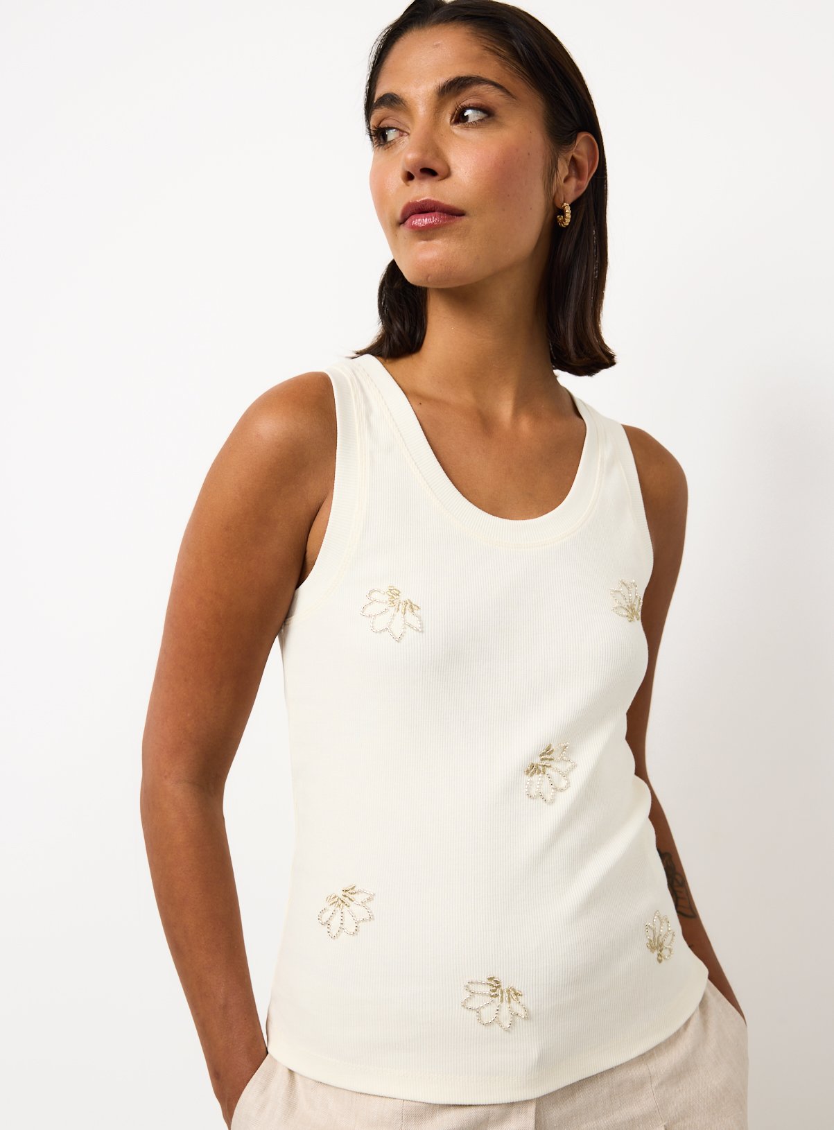 Cream Floral Embellished Vest 20