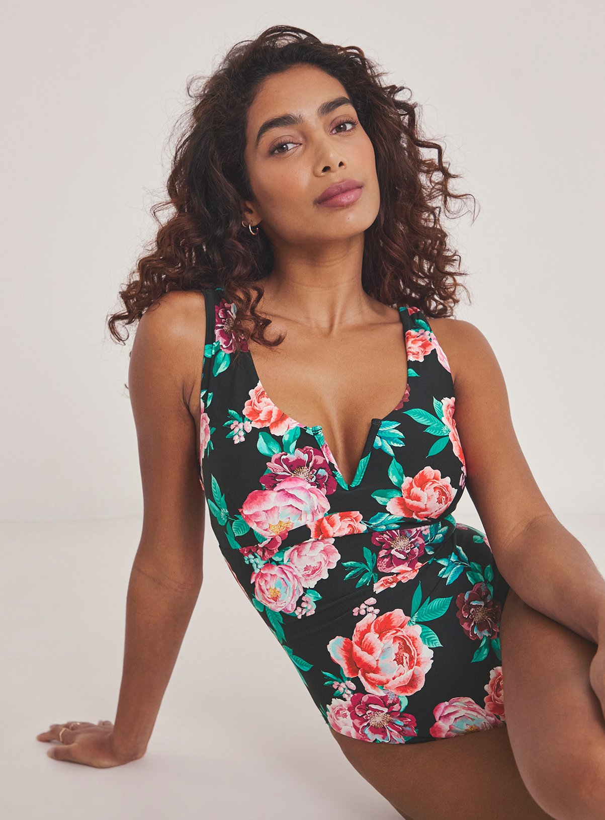 SIMPLY BE Magisculpt V Wire Swimsuit 10