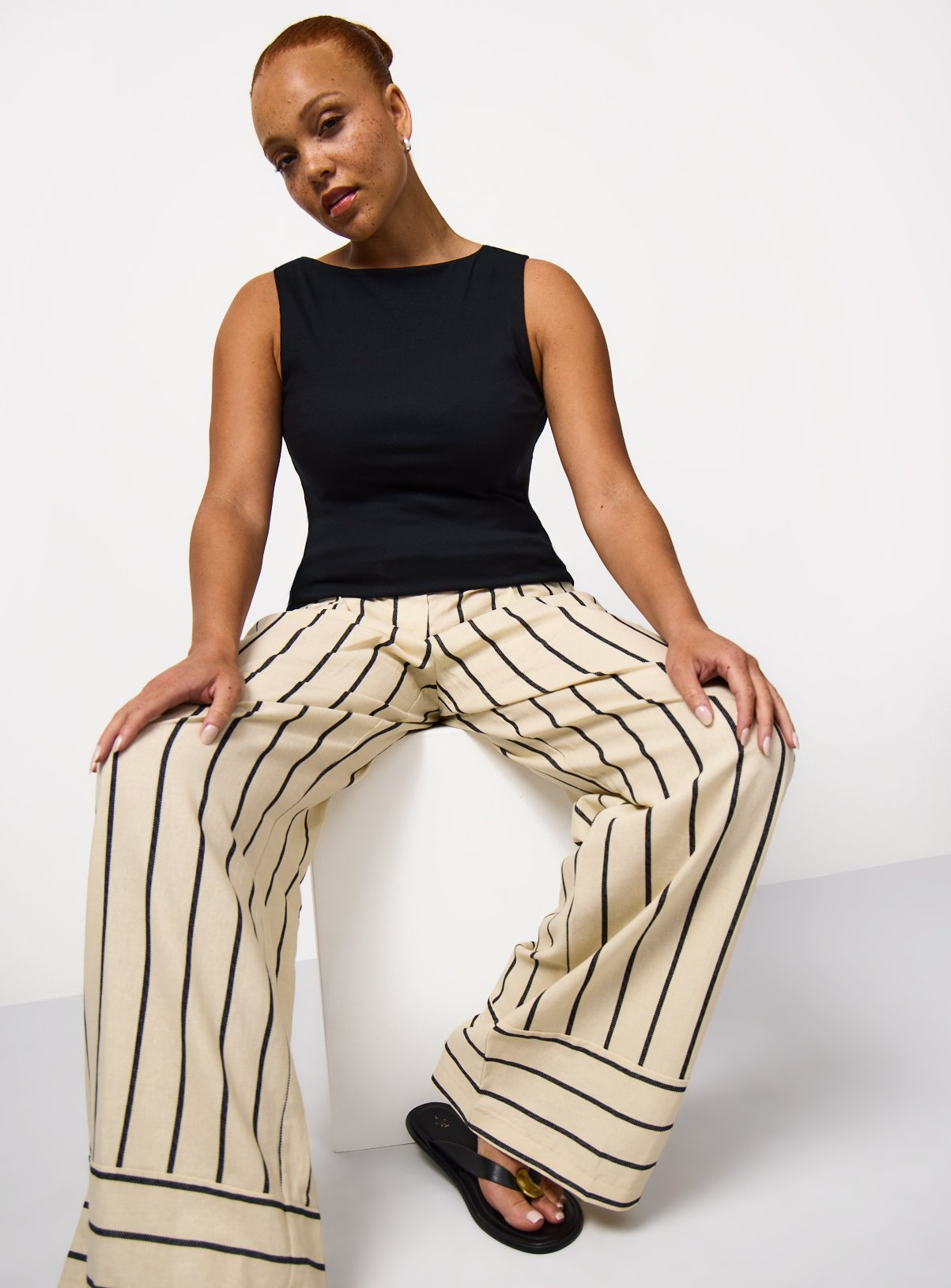 Ribbed Boat Neck Vest 