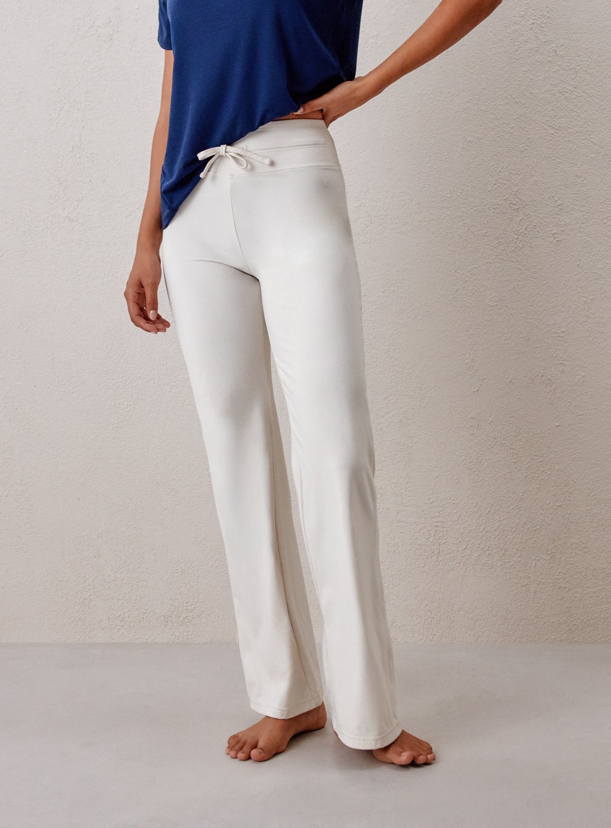 REAKTIV Cream Yoga Tie Front Wide Leg Legging 
