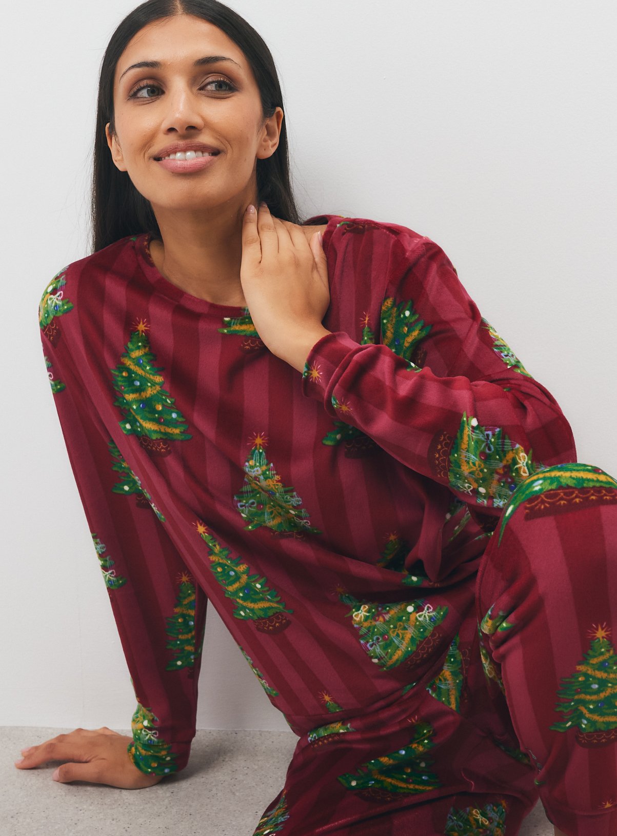 Family Matching Red Christmas Tree Print Pyjamas 2-Piece Set 
