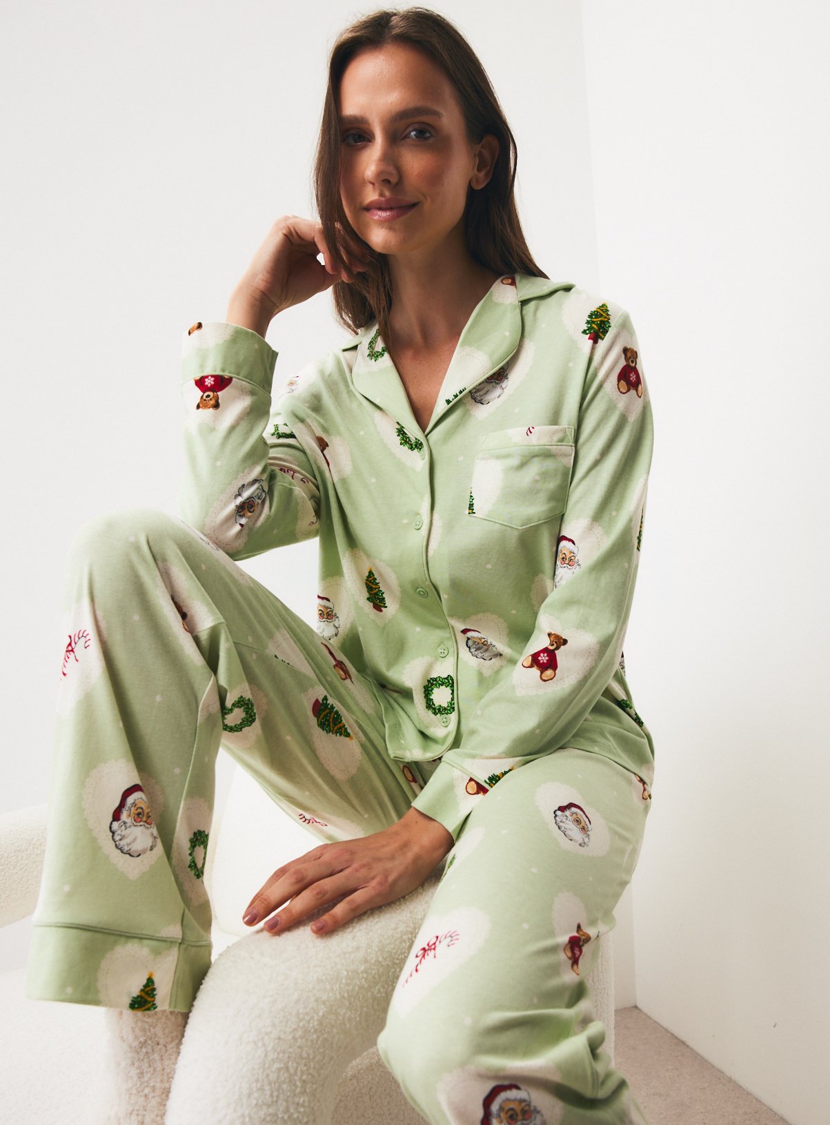Sage Green Doily Icon Print Pyjama Set 