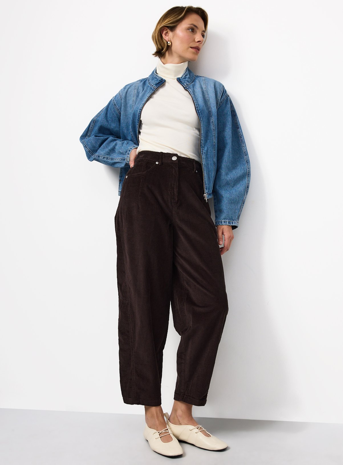 Corduroy Barrel Trousers 