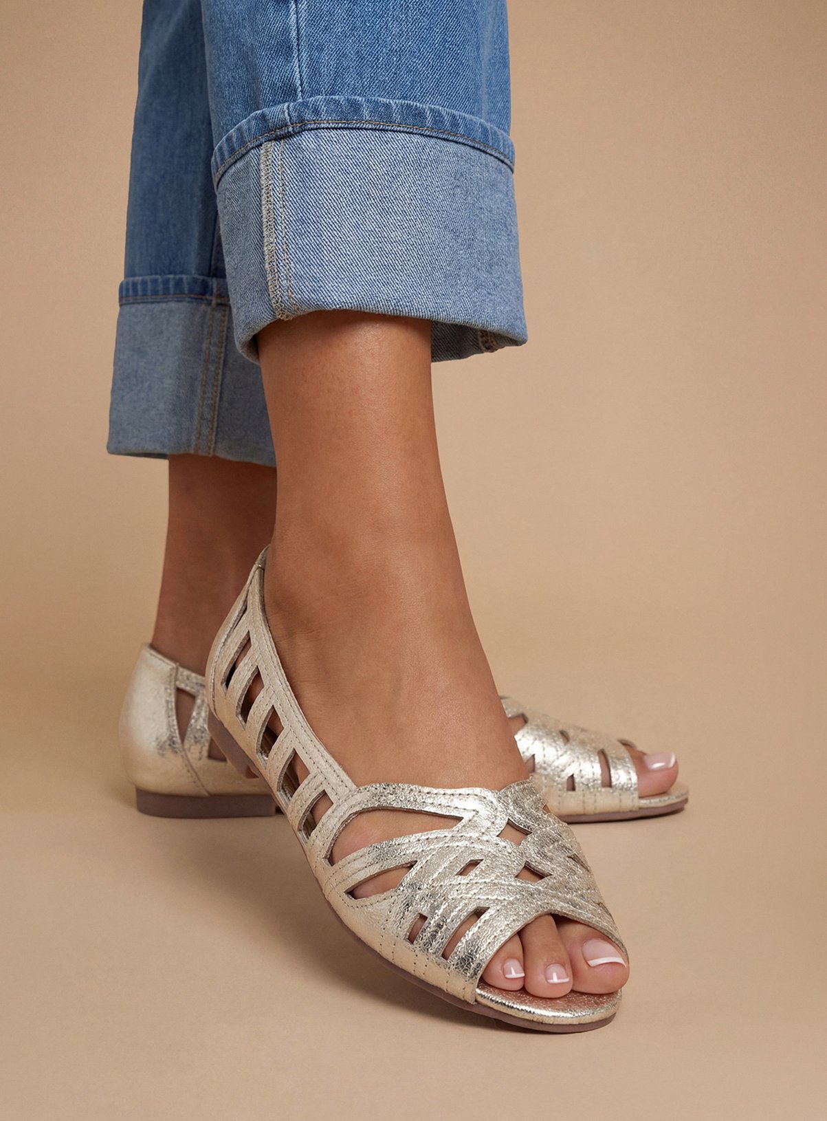 DOROTHY PERKINS Wide Fit Prim Peep Toe Ballet Flats Gold 