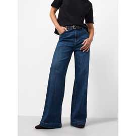 Belted Relaxed Flare Jeans