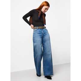 Belted Relaxed Flare Jeans