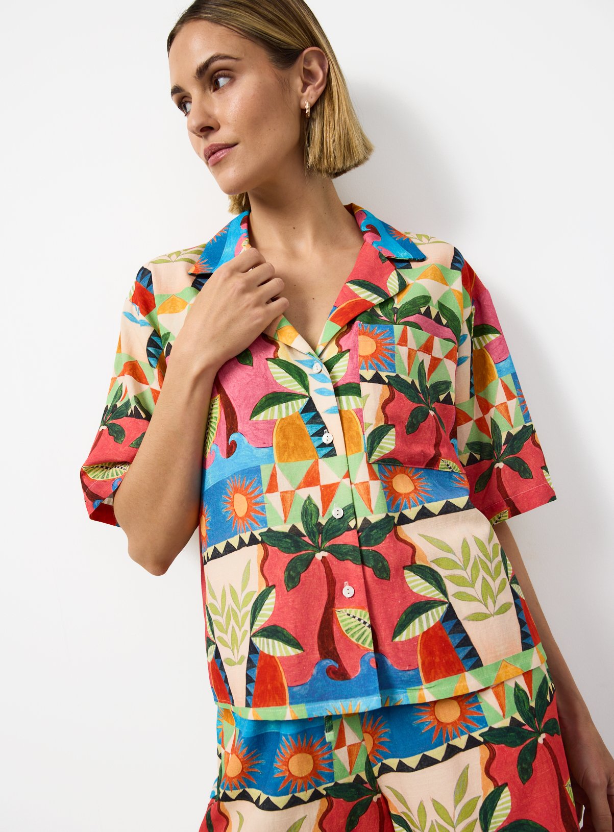Beach Print Linen Blend Revere Neck Shirt 8