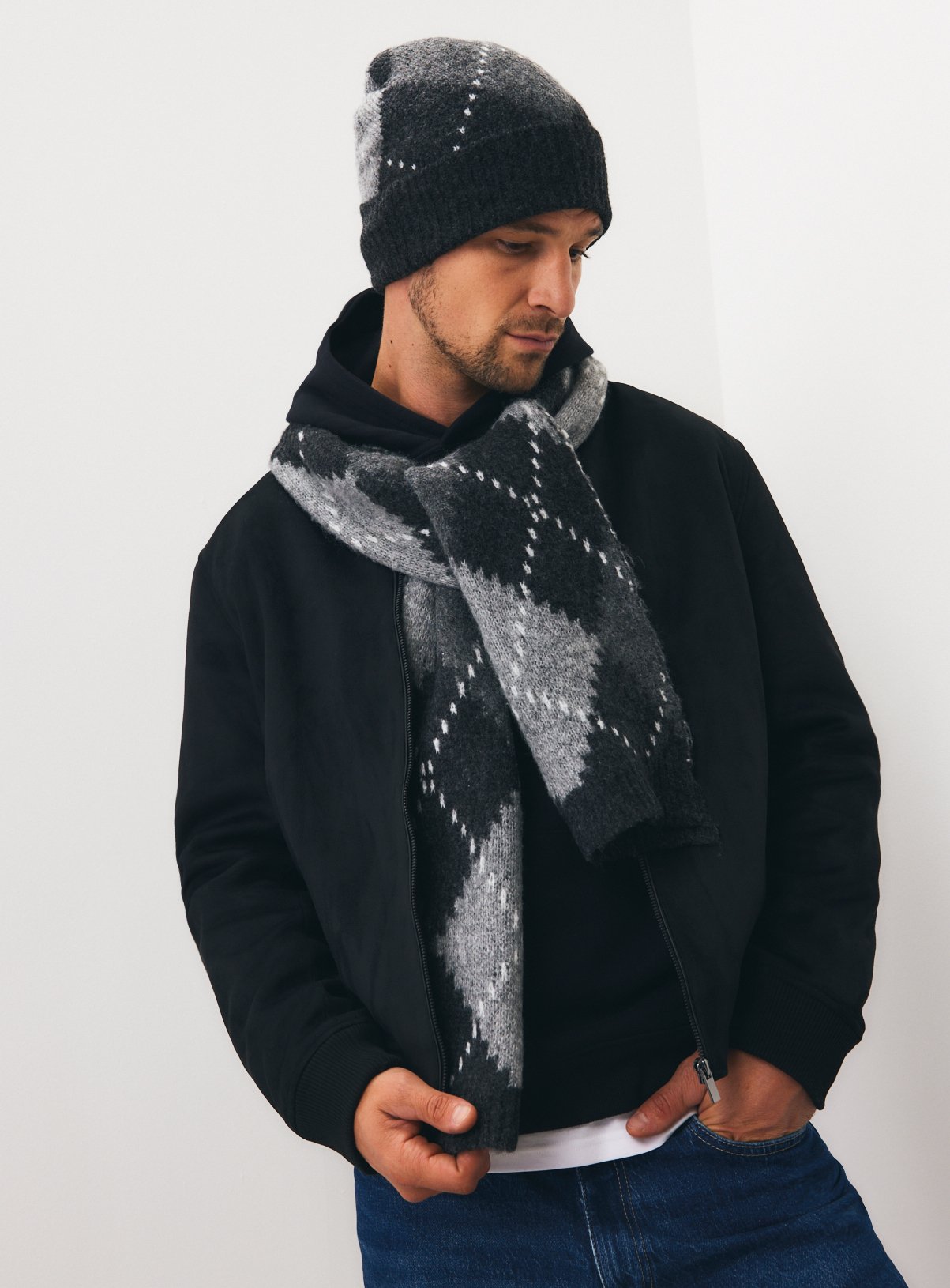 Grey & Charcoal Argyle Pattern Scarf One Size