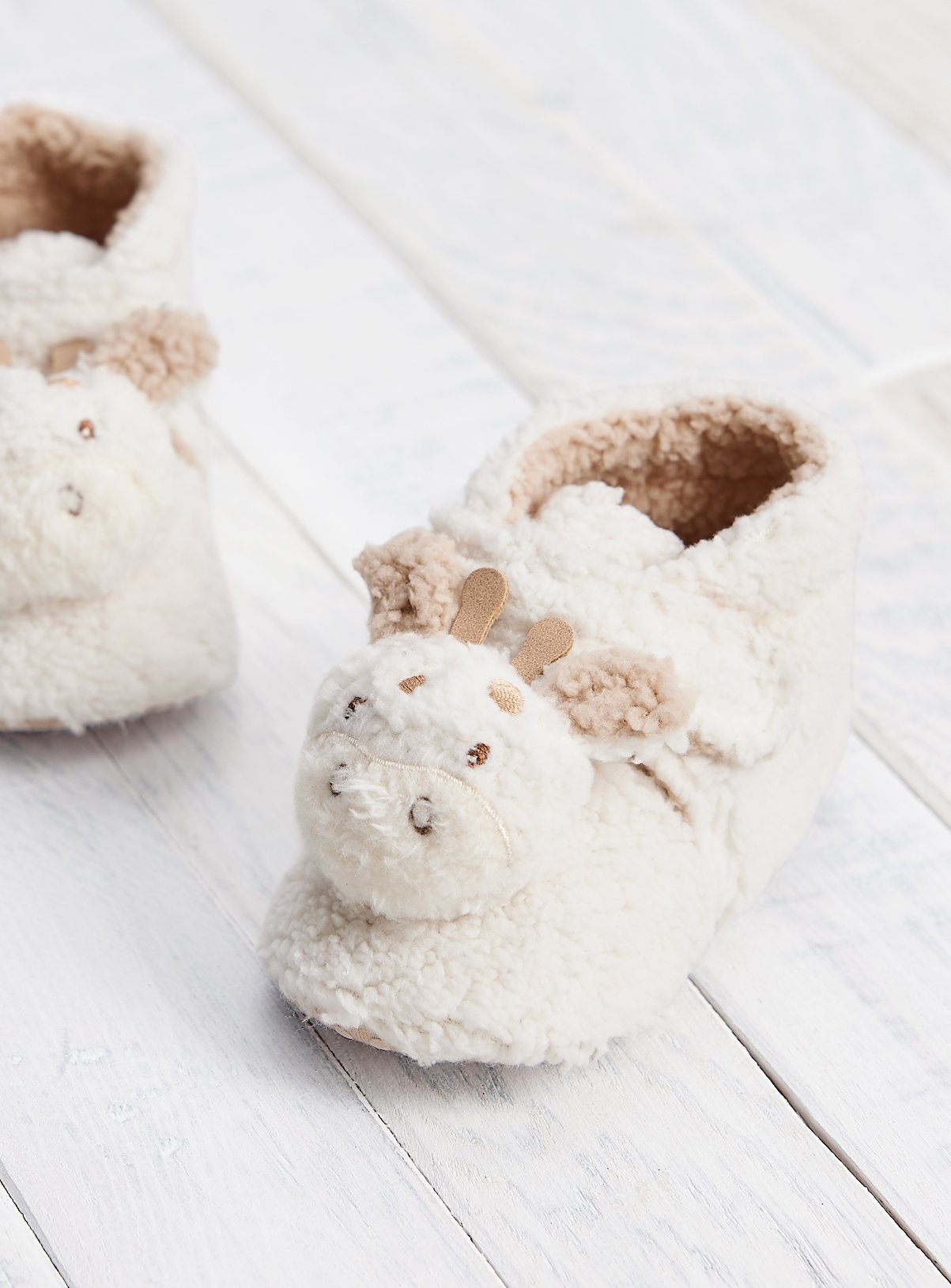 Cream Giraffe Booties 