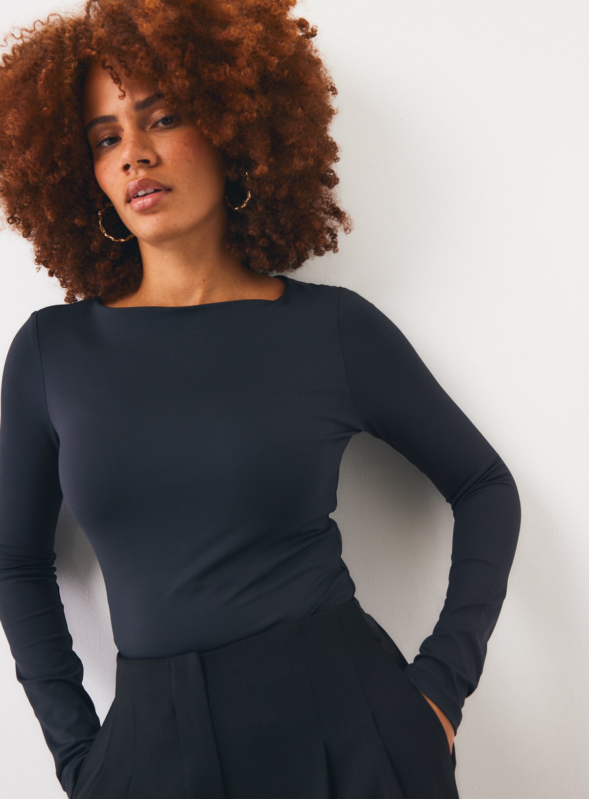 Slash Neck Long-Sleeved Top 