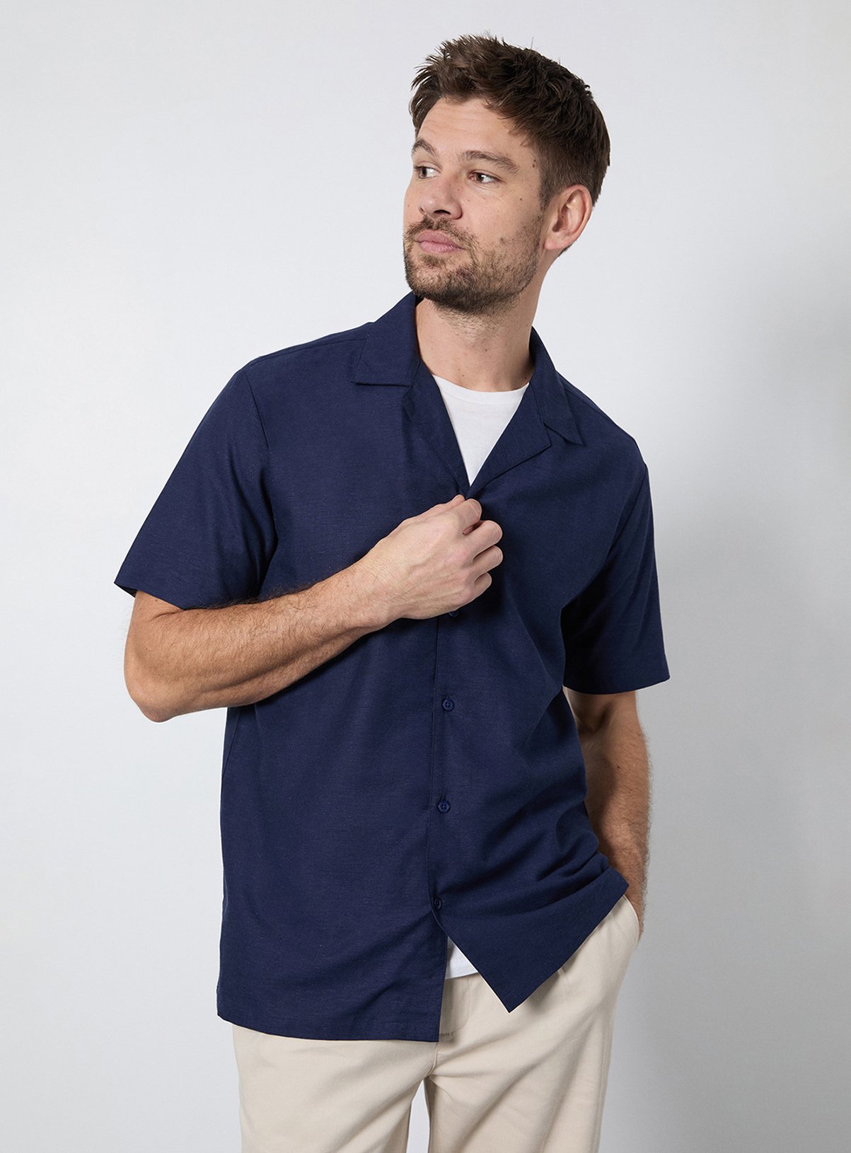 BURTON Navy Linen Blend Short Sleeve Resort Shirt 