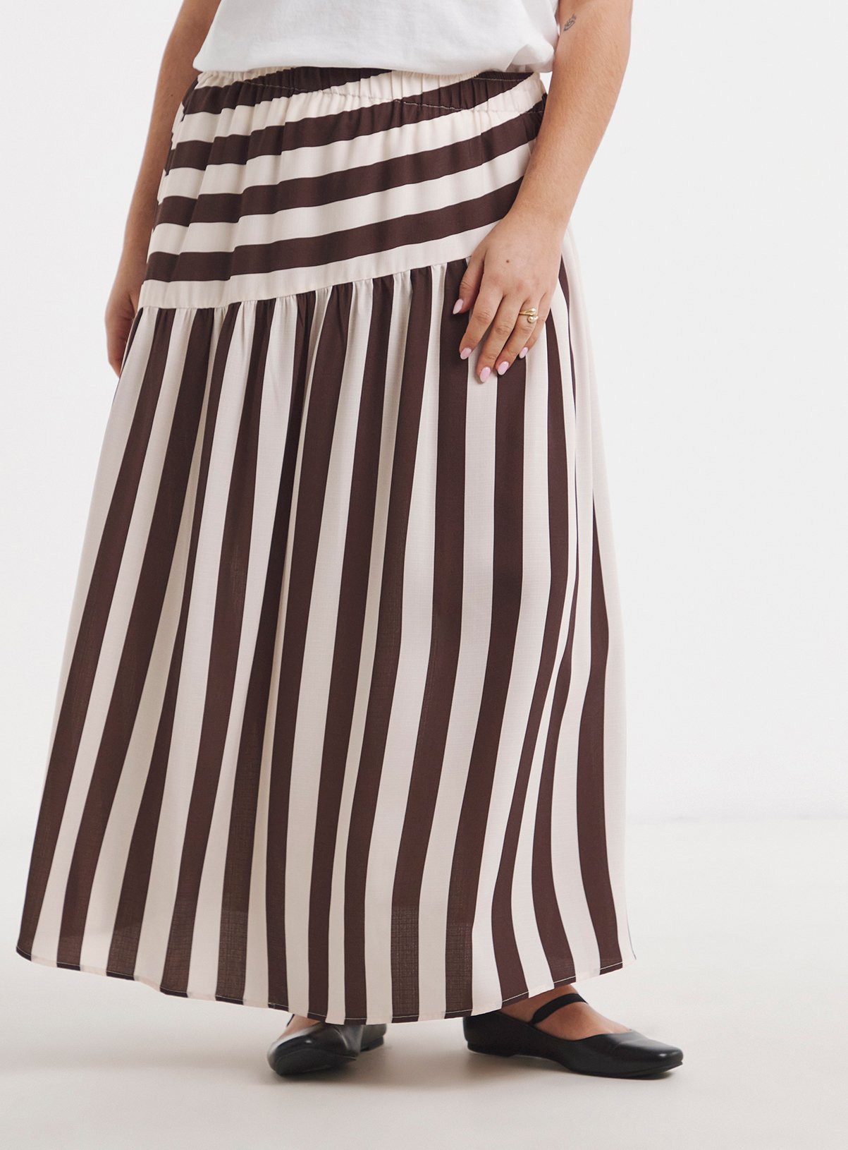 SIMPLY BE Chocolate Stripe Asymmetric Skirt 18