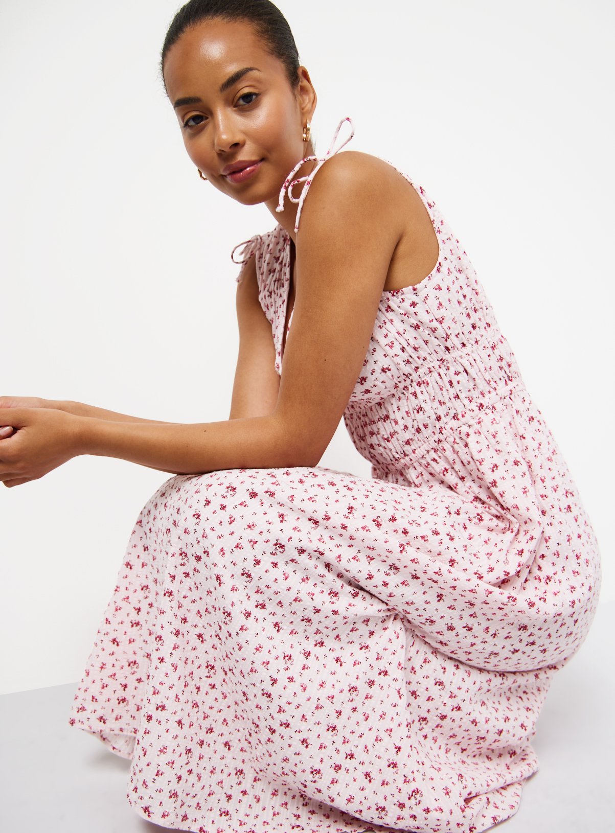 Pink Floral Ditsy Print Seersucker Sleeveless Shirred Dress 12