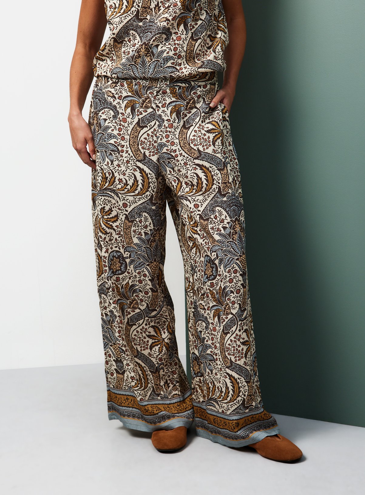 Tu x Morris & Co. Paisley Print Scarf Border Wide Leg Trousers 