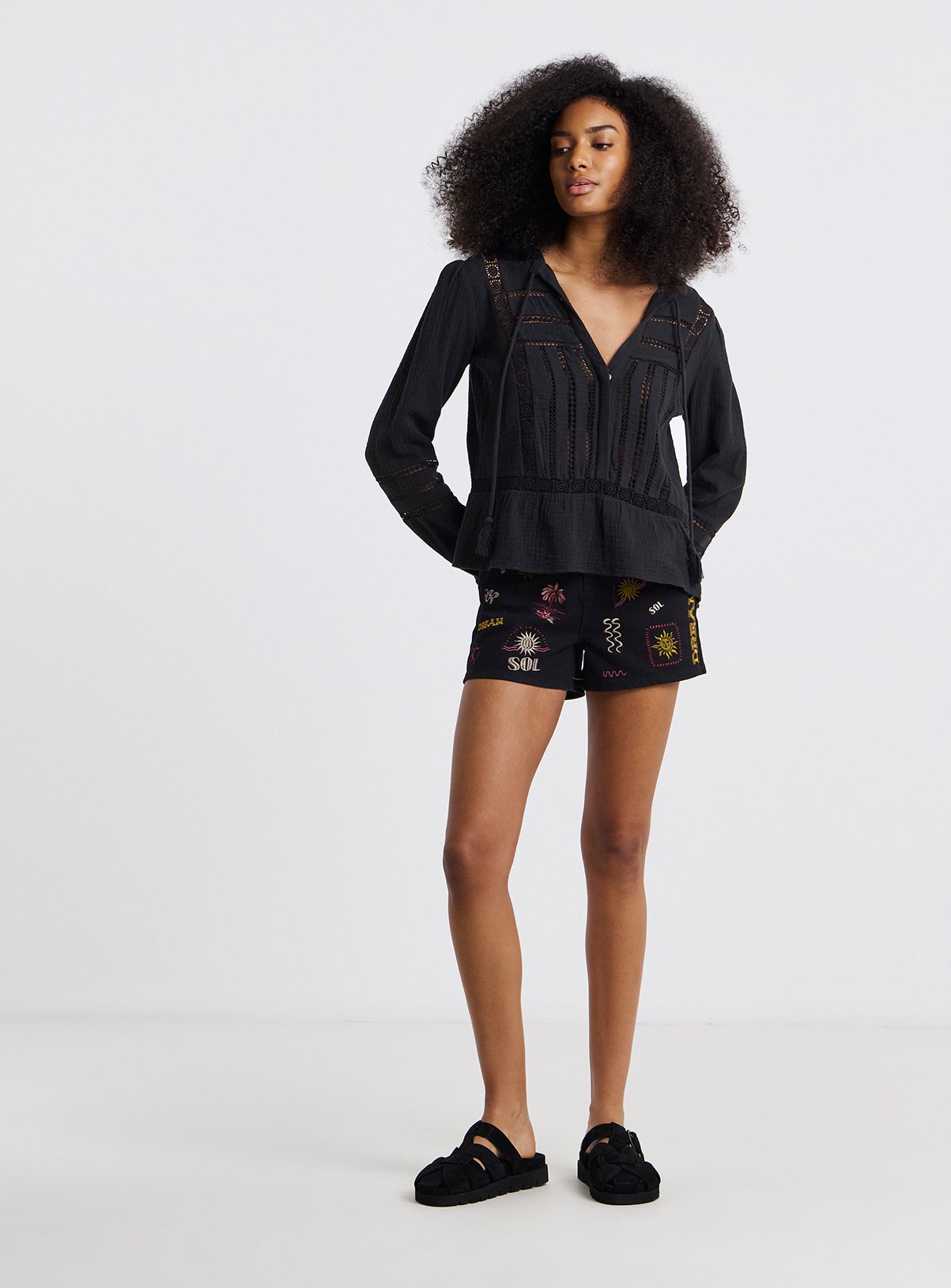SIMPLY BE Sol Embroidered Denim Shorts 