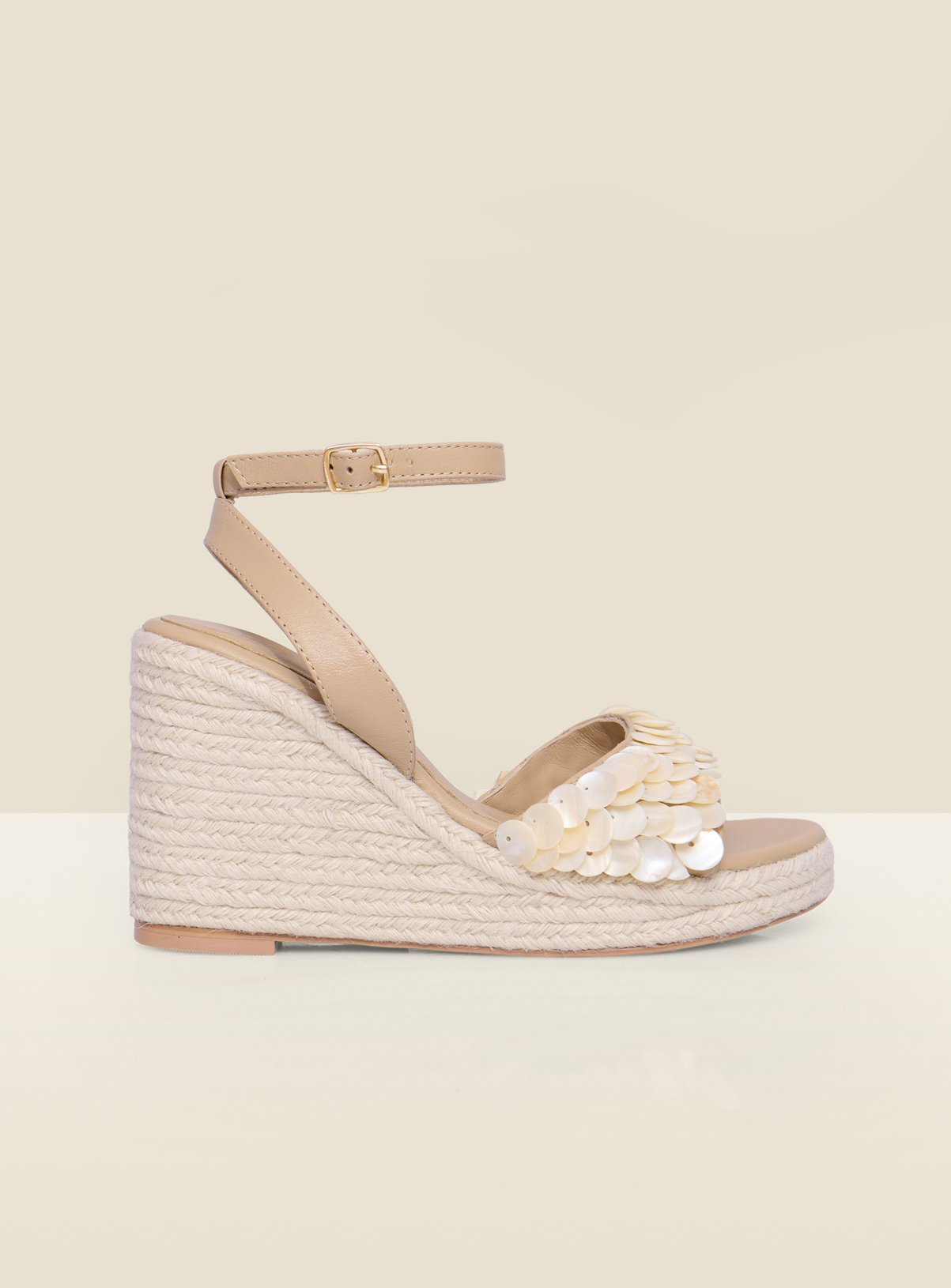 SOSANDAR Ivory Shell Trim Raffia Wedge Espadrilles 