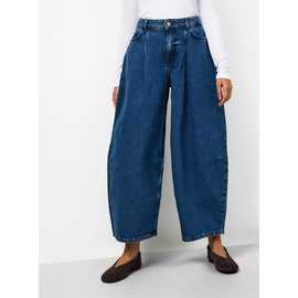 Mid Denim Pleated Barrel Jeans