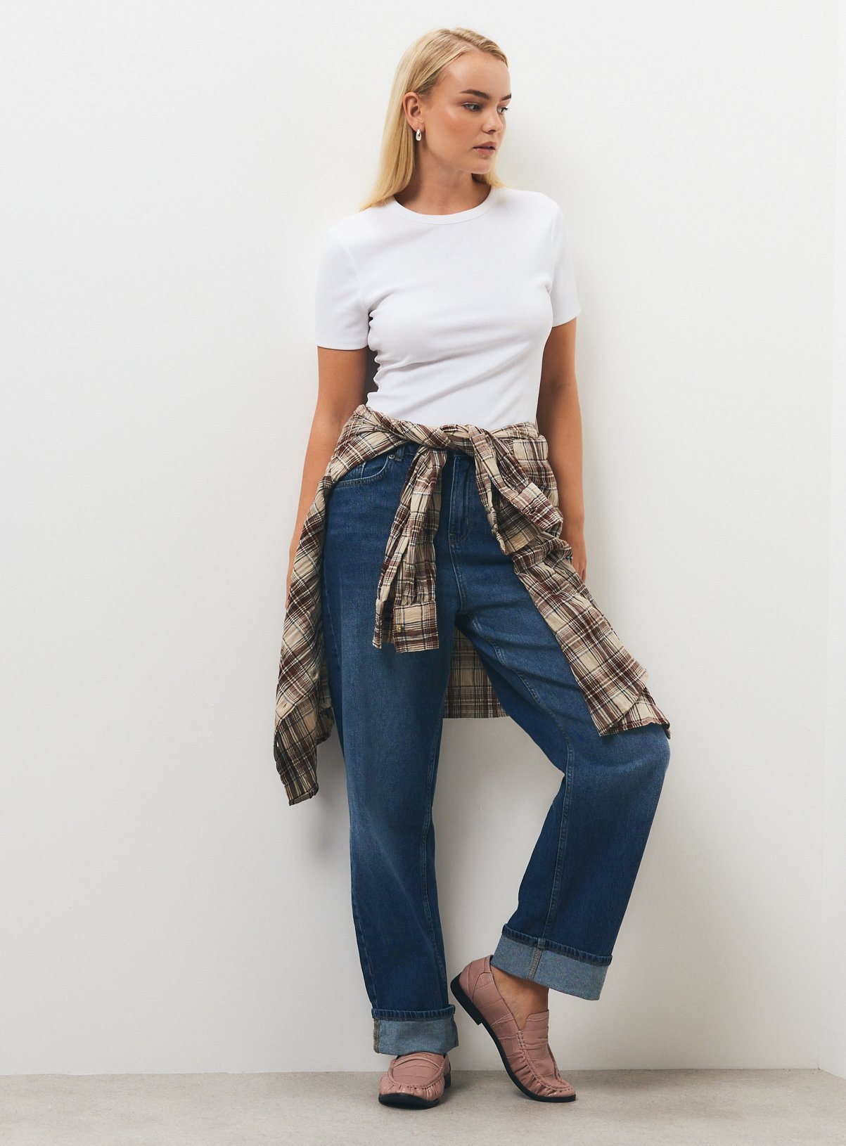 Mid Denim Barrel Leg Jeans 