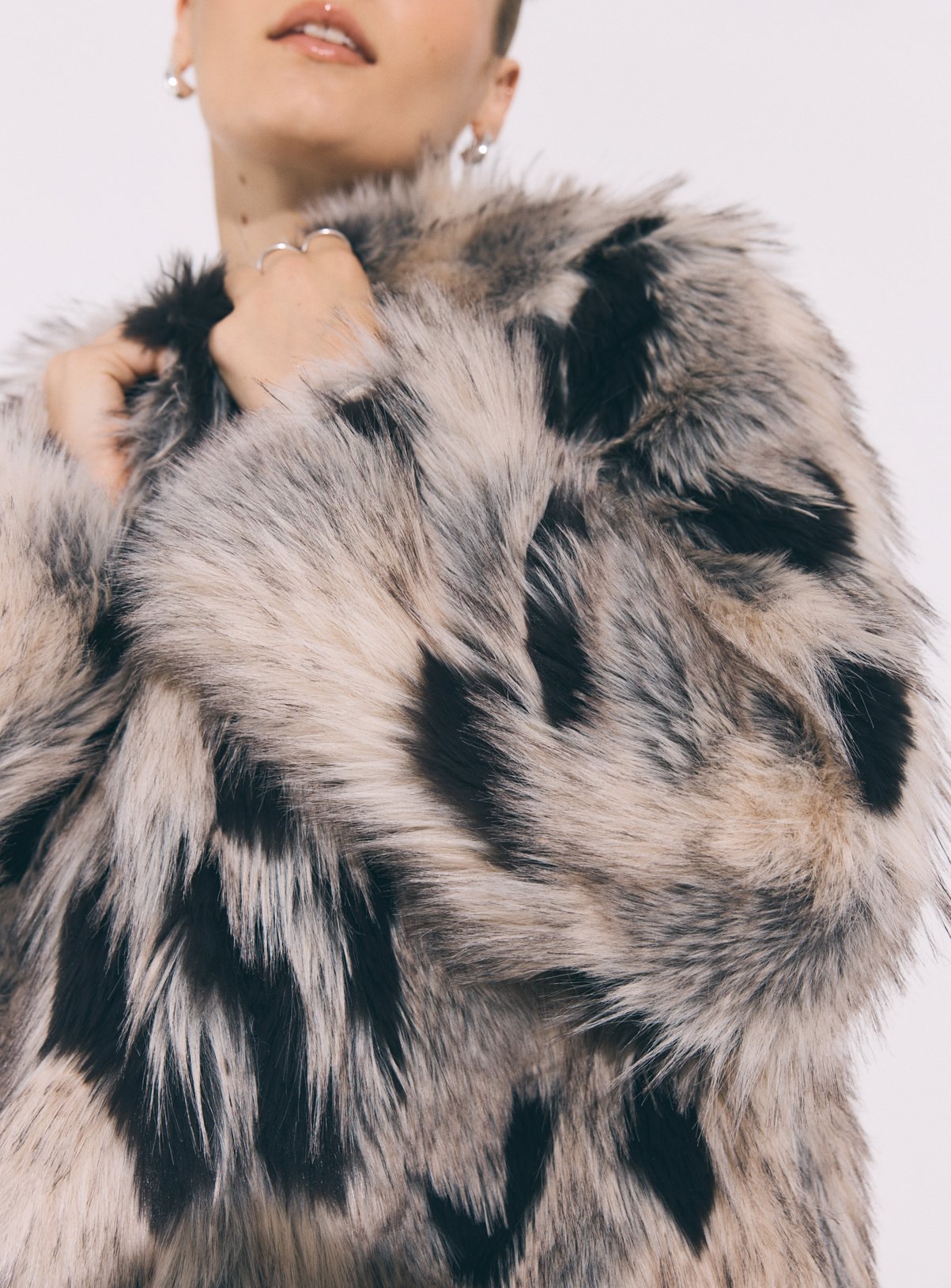 Collarless Fur Crop Jacket 