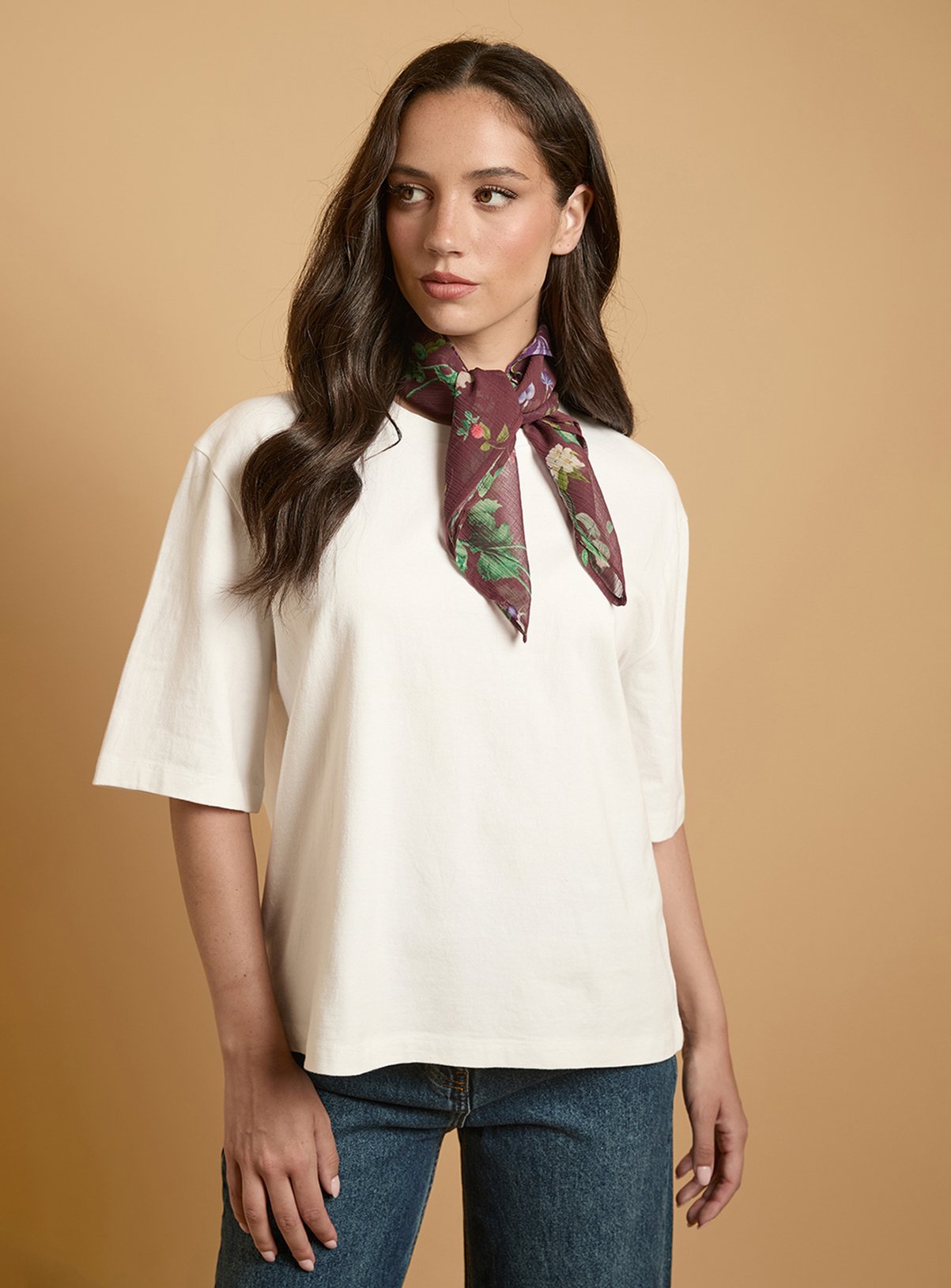 OASIS T-Shirt With Printed Floral Neck Scarf 