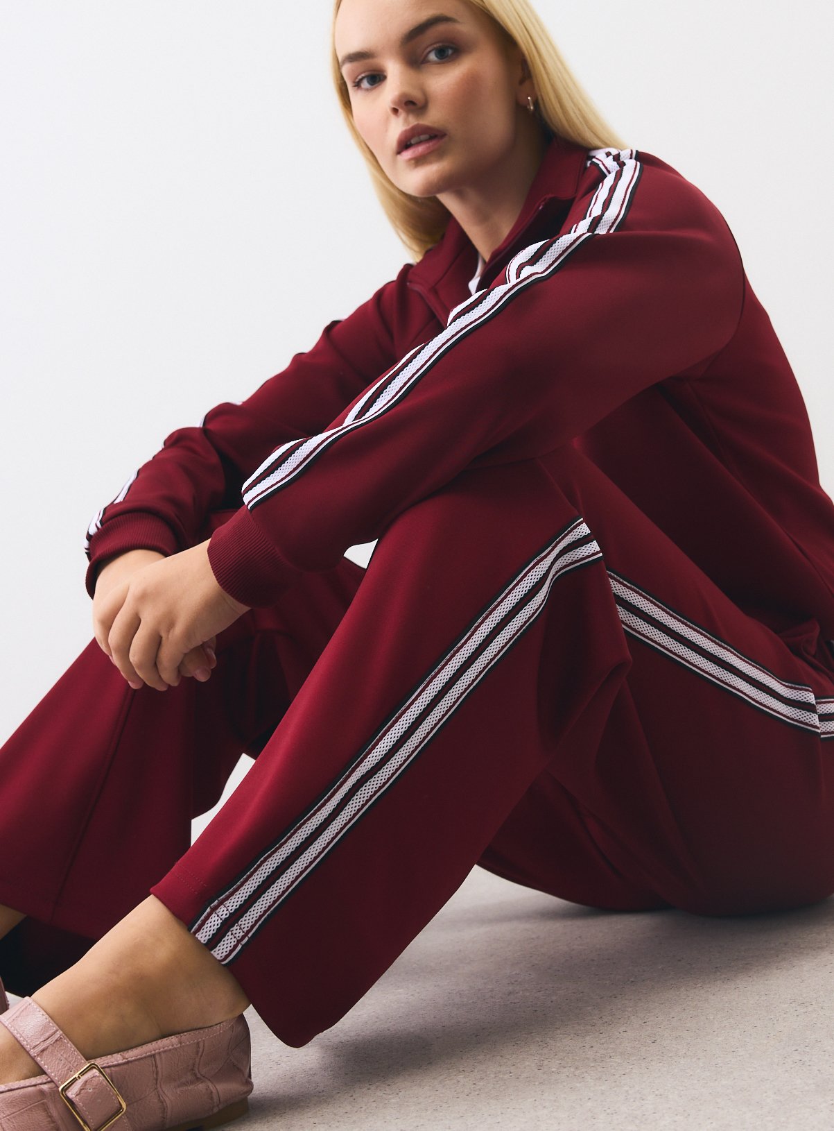 Wide Leg Tricot Piping Joggers 