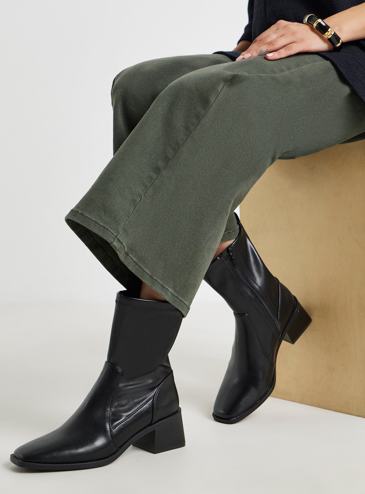 SIMPLY BE Block Geel Ankle Sock Boot Wide Fit 