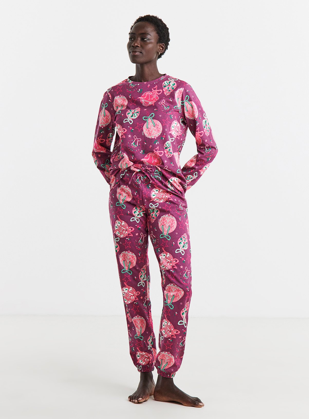 SIMPLY BE Pretty Secrets Bauble Print Pyjama Set 